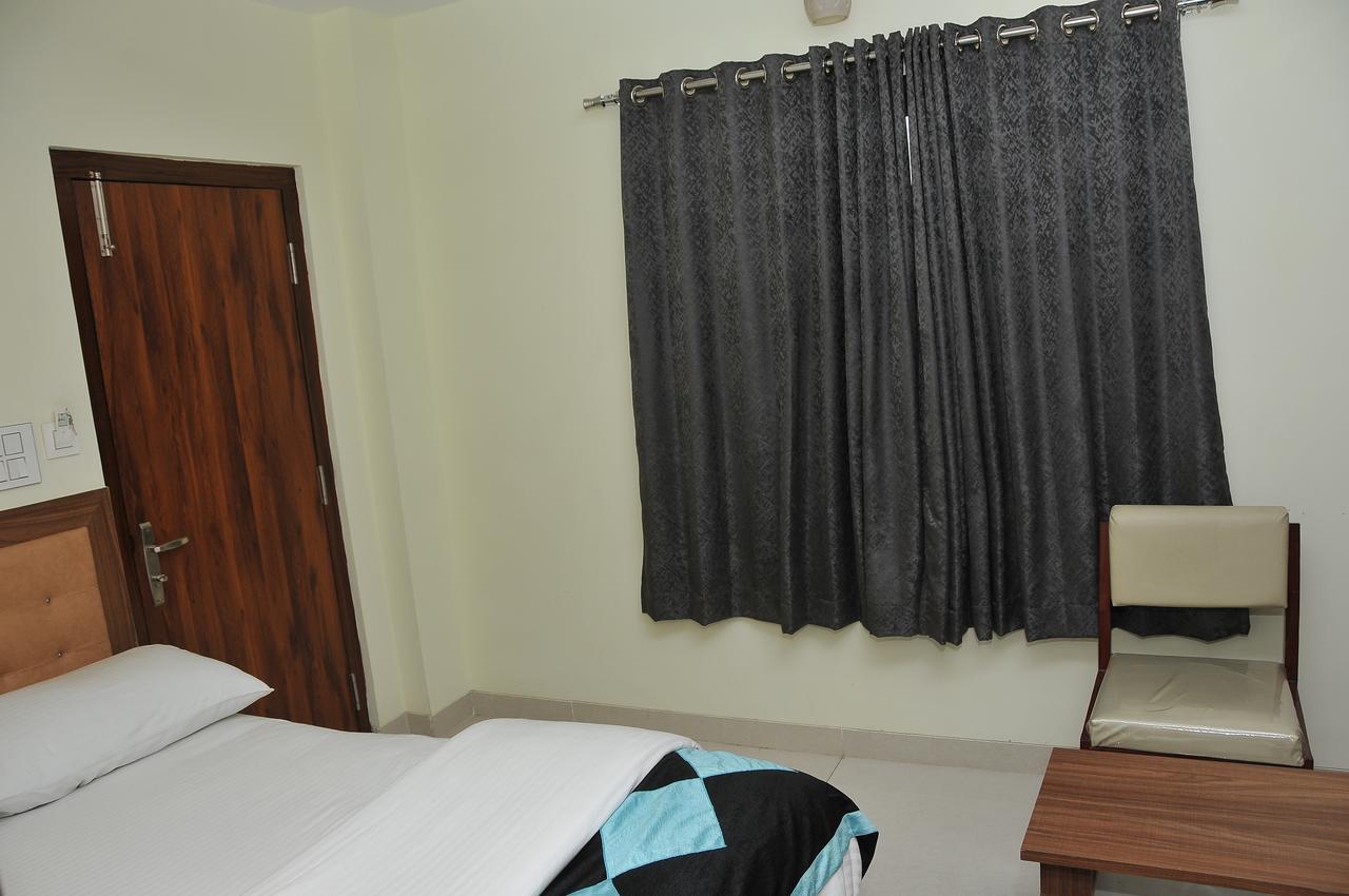 Hotel Pasupala Grand Anantapur Εξωτερικό φωτογραφία